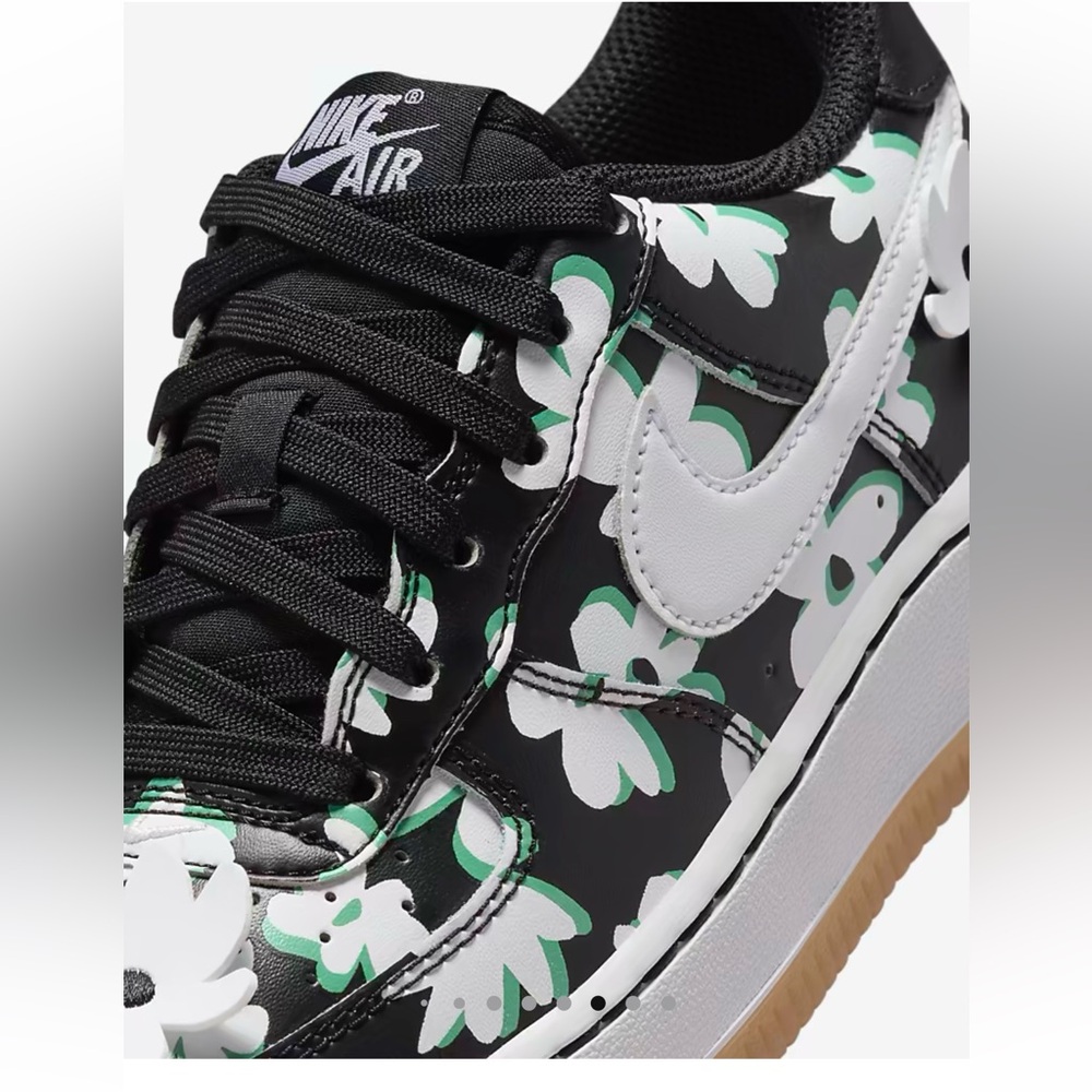 Nike Air Force e 1 LV 8 NEW, WORN ONCE